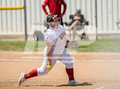 Thumbnail 3 in Los Alamitos vs. Orange Lutheran photogallery.
