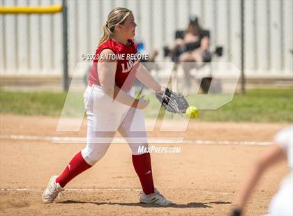 Thumbnail 3 in Los Alamitos vs. Orange Lutheran photogallery.