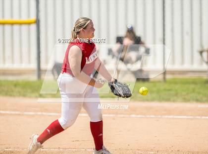 Thumbnail 1 in Los Alamitos vs. Orange Lutheran photogallery.