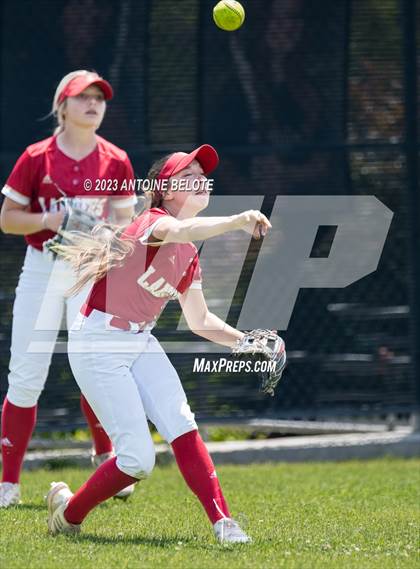 Thumbnail 1 in Los Alamitos vs. Orange Lutheran photogallery.