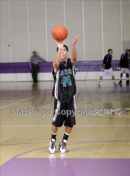 Thumbnail 1 in JV: Pioneer Valley vs. Righetti photogallery.