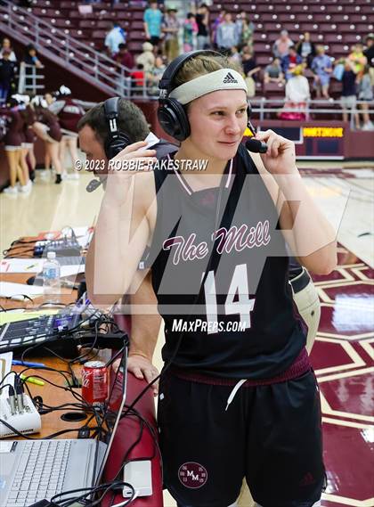 Thumbnail 3 in Martins Mill vs. LaPoynor (UIL 2A Regional Final Playoff) photogallery.
