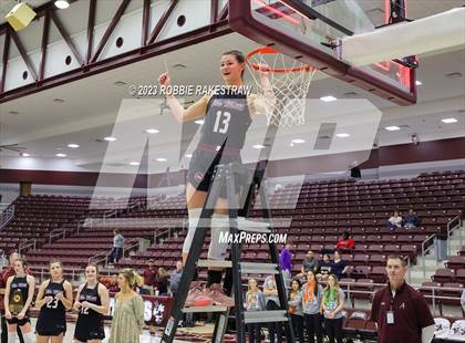 Thumbnail 1 in Martins Mill vs. LaPoynor (UIL 2A Regional Final Playoff) photogallery.