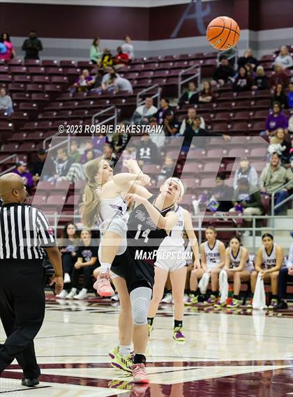 Thumbnail 2 in Martins Mill vs. LaPoynor (UIL 2A Regional Final Playoff) photogallery.