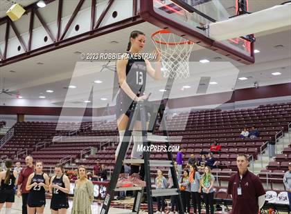 Thumbnail 3 in Martins Mill vs. LaPoynor (UIL 2A Regional Final Playoff) photogallery.