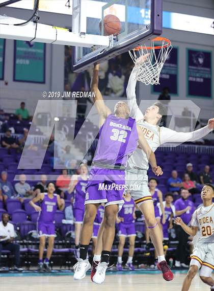 Thumbnail 1 in O'Dea vs. Gonzaga (City of Palms Classic) photogallery.