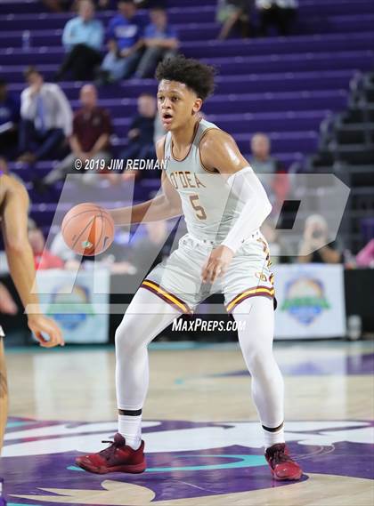 Thumbnail 3 in O'Dea vs. Gonzaga (City of Palms Classic) photogallery.