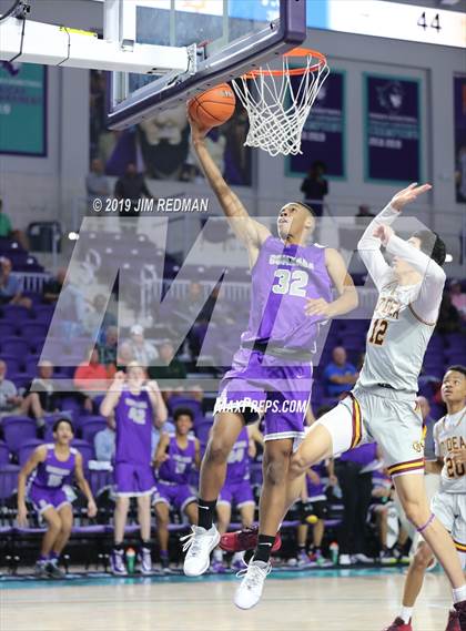 Thumbnail 2 in O'Dea vs. Gonzaga (City of Palms Classic) photogallery.