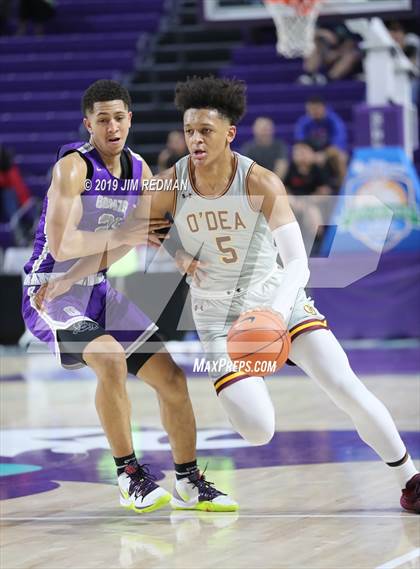 Thumbnail 1 in O'Dea vs. Gonzaga (City of Palms Classic) photogallery.