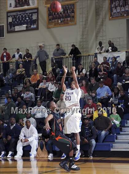 Thumbnail 3 in Johnson vs. Huffman photogallery.