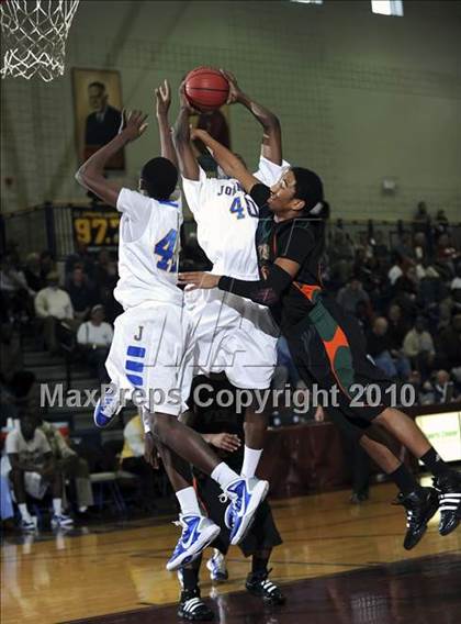 Thumbnail 3 in Johnson vs. Huffman photogallery.