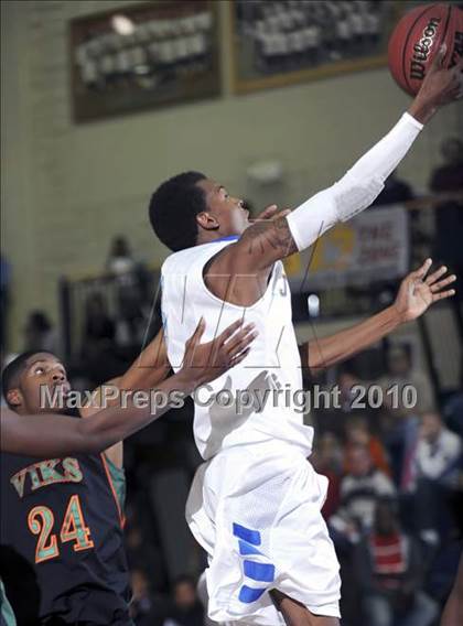 Thumbnail 2 in Johnson vs. Huffman photogallery.