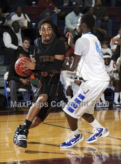 Thumbnail 2 in Johnson vs. Huffman photogallery.