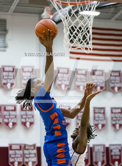 Thumbnail 3 in East St. Louis @ Belleville West photogallery.