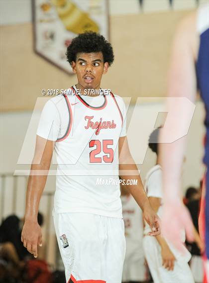 Thumbnail 2 in Campolindo vs. Lincoln (Modesto Christian Holiday Hoops Classic) photogallery.