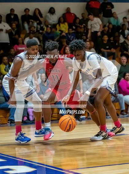 Thumbnail 1 in Terry Sanford @ Westover photogallery.