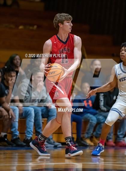 Thumbnail 3 in Terry Sanford @ Westover photogallery.