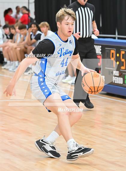 Thumbnail 1 in Valley Christian vs. Desert Pines (Section 7) photogallery.