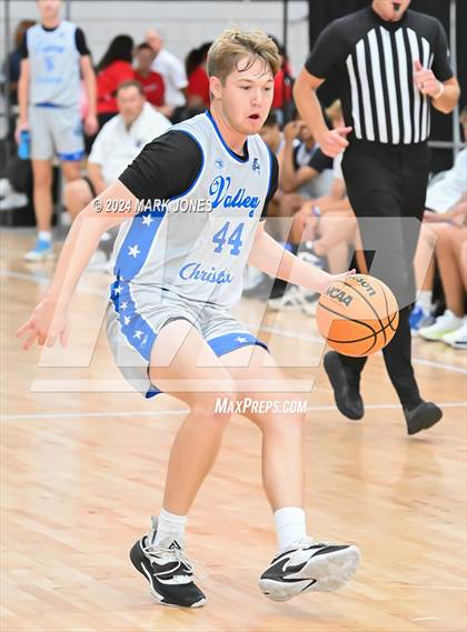 Thumbnail 2 in Valley Christian vs. Desert Pines (Section 7) photogallery.