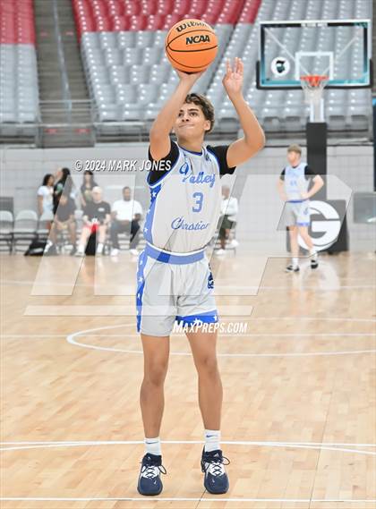Thumbnail 3 in Valley Christian vs. Desert Pines (Section 7) photogallery.