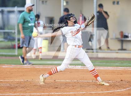 Thumbnail 2 in Sumner vs. Plant City (FHSAA 7A District Semifinal) photogallery.