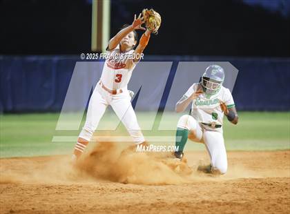 Thumbnail 3 in Sumner vs. Plant City (FHSAA 7A District Semifinal) photogallery.