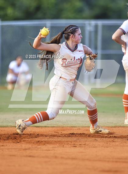 Thumbnail 1 in Sumner vs. Plant City (FHSAA 7A District Semifinal) photogallery.