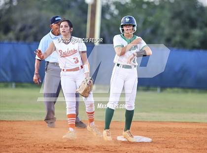 Thumbnail 3 in Sumner vs. Plant City (FHSAA 7A District Semifinal) photogallery.