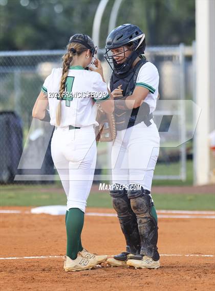 Thumbnail 1 in Sumner vs. Plant City (FHSAA 7A District Semifinal) photogallery.