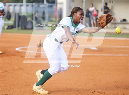 Thumbnail 2 in Sumner vs. Plant City (FHSAA 7A District Semifinal) photogallery.