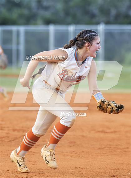 Thumbnail 1 in Sumner vs. Plant City (FHSAA 7A District Semifinal) photogallery.