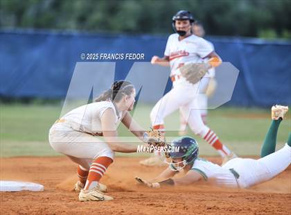 Thumbnail 3 in Sumner vs. Plant City (FHSAA 7A District Semifinal) photogallery.