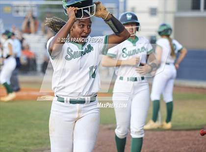 Thumbnail 3 in Sumner vs. Plant City (FHSAA 7A District Semifinal) photogallery.