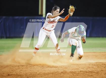 Thumbnail 1 in Sumner vs. Plant City (FHSAA 7A District Semifinal) photogallery.
