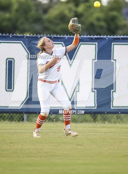 Thumbnail 2 in Sumner vs. Plant City (FHSAA 7A District Semifinal) photogallery.