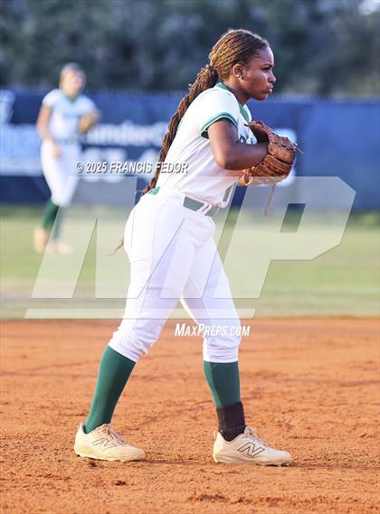 Thumbnail 2 in Sumner vs. Plant City (FHSAA 7A District Semifinal) photogallery.