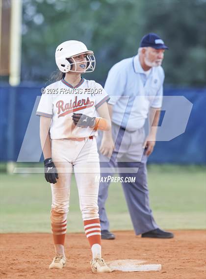 Thumbnail 3 in Sumner vs. Plant City (FHSAA 7A District Semifinal) photogallery.
