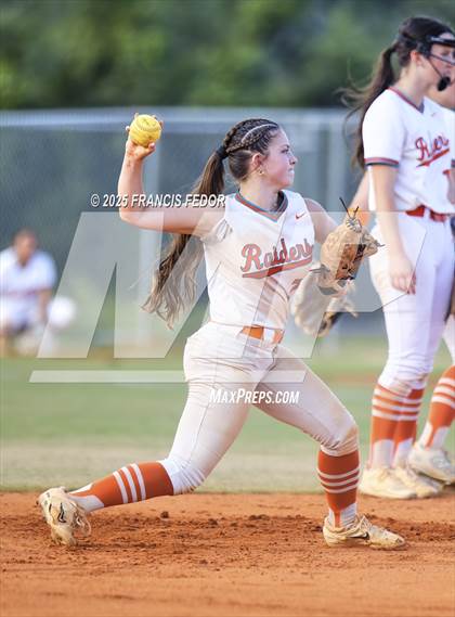Thumbnail 2 in Sumner vs. Plant City (FHSAA 7A District Semifinal) photogallery.