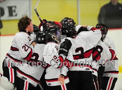 Thumbnail 3 in St. Joseph vs. New Canaan (FCIAC Final) photogallery.