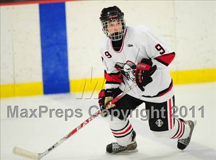 Thumbnail 3 in St. Joseph vs. New Canaan (FCIAC Final) photogallery.