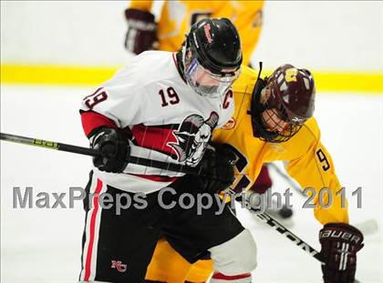 Thumbnail 1 in St. Joseph vs. New Canaan (FCIAC Final) photogallery.