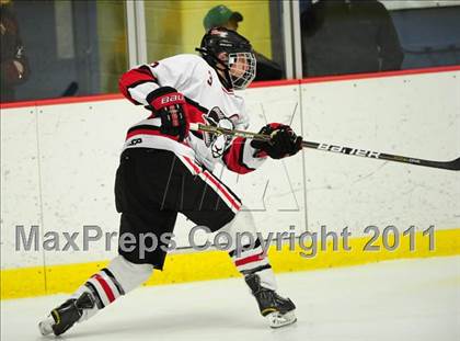 Thumbnail 1 in St. Joseph vs. New Canaan (FCIAC Final) photogallery.