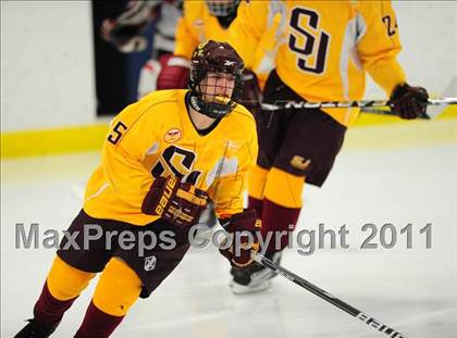 Thumbnail 3 in St. Joseph vs. New Canaan (FCIAC Final) photogallery.