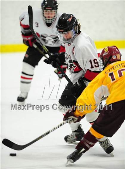 Thumbnail 2 in St. Joseph vs. New Canaan (FCIAC Final) photogallery.