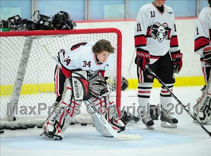 Thumbnail 2 in St. Joseph vs. New Canaan (FCIAC Final) photogallery.