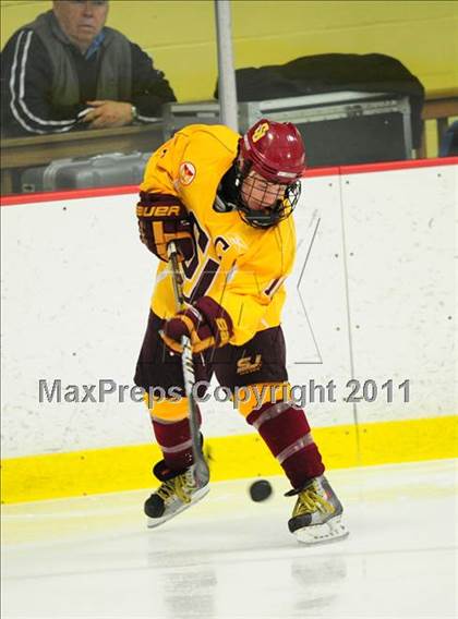 Thumbnail 2 in St. Joseph vs. New Canaan (FCIAC Final) photogallery.