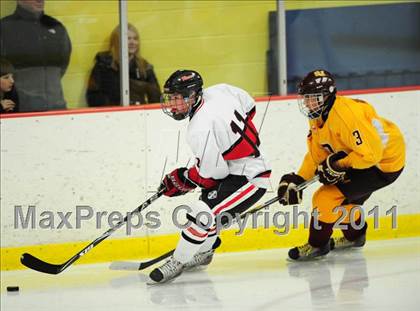 Thumbnail 1 in St. Joseph vs. New Canaan (FCIAC Final) photogallery.