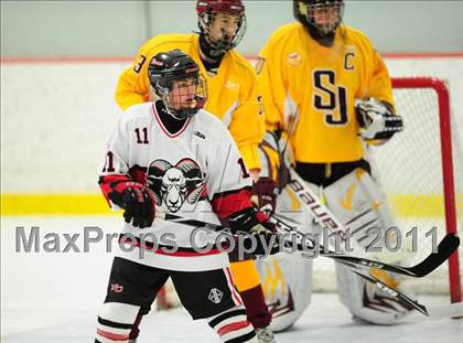 Thumbnail 2 in St. Joseph vs. New Canaan (FCIAC Final) photogallery.