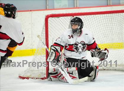 Thumbnail 1 in St. Joseph vs. New Canaan (FCIAC Final) photogallery.