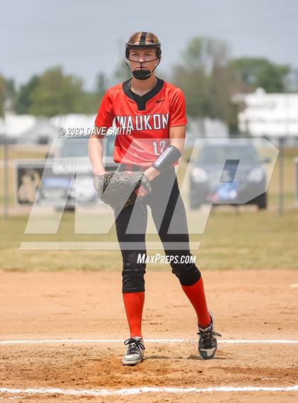 Thumbnail 3 in Waukon vs Beckman (West Delaware Invitational) photogallery.